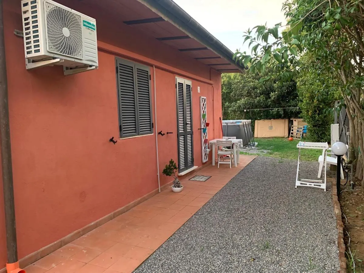Affittacamere Camera graziosa Albinia Italia